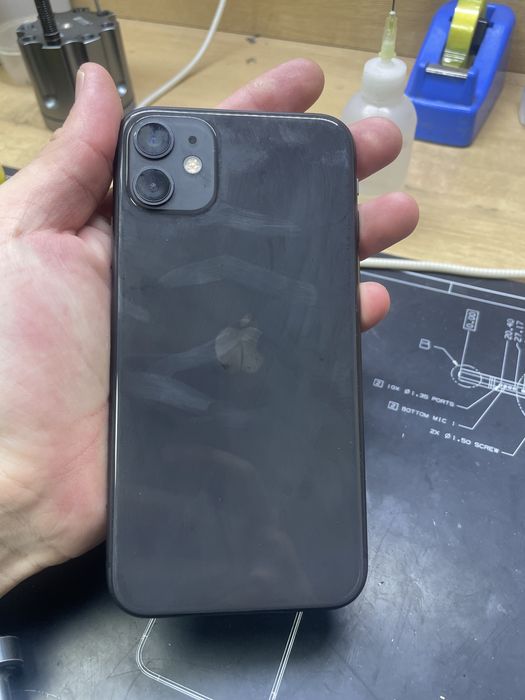 Айфон 11 сатам срочна