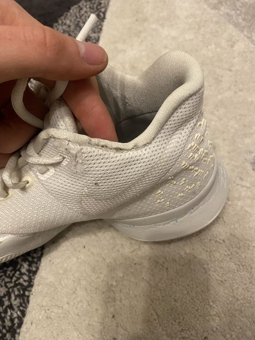 Nike ZOOM Kyrie 3 Ivory