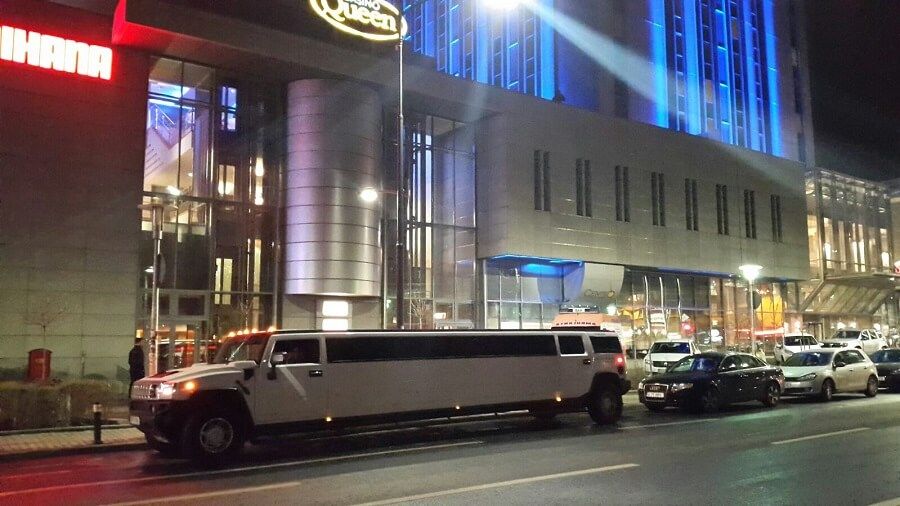 Limuzine de inchiriat Hummer / inchiriere limuzina Hummer de la 99 EUR