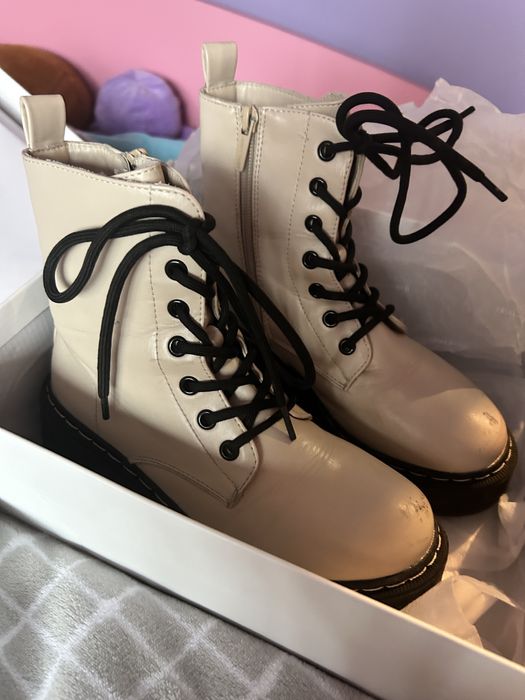 Боти 36 номер.