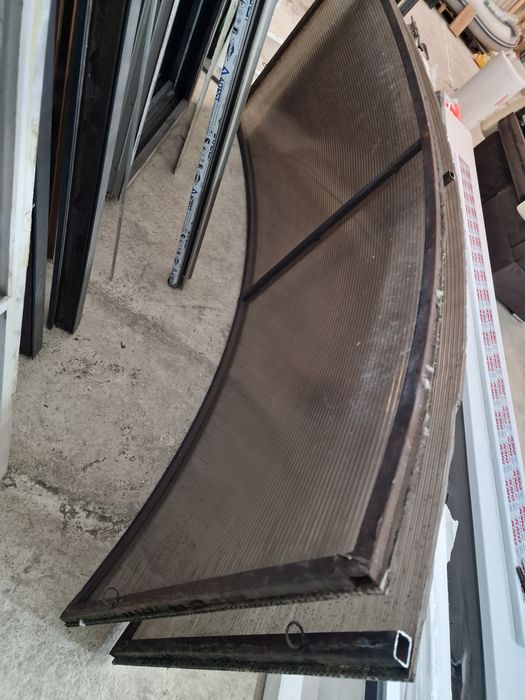 Козирка , стреха,  покрив , навес