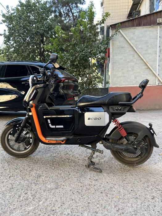 Skuter u2 bodo b/u srochno