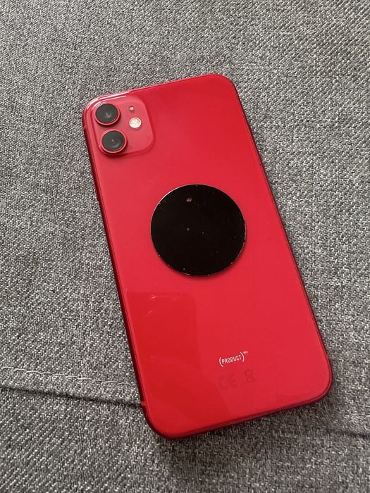 iPhone 11 красный