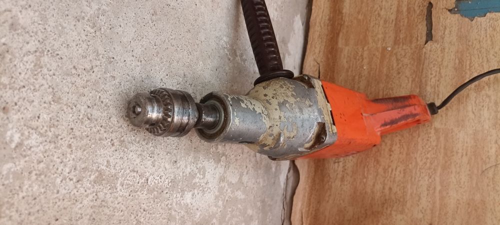 Продам электродрель