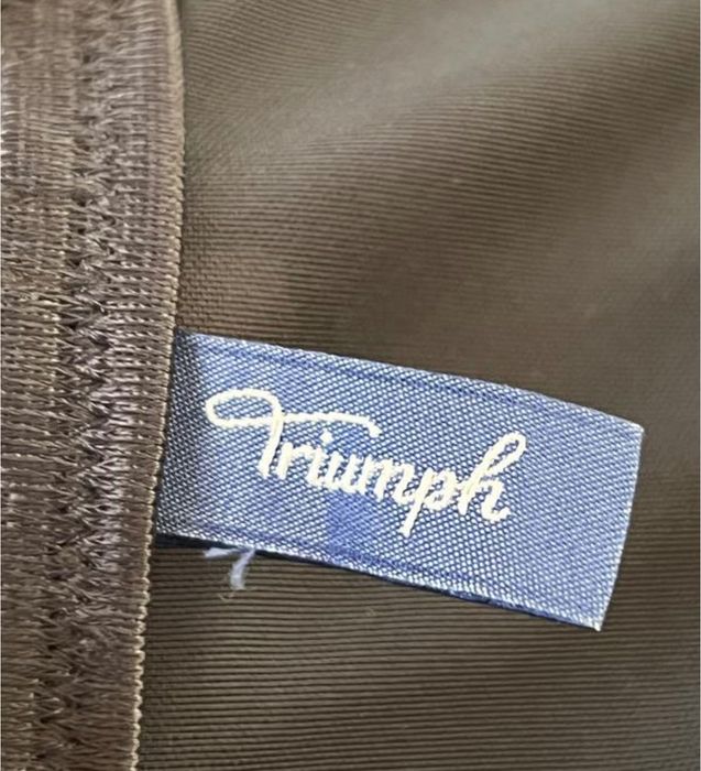 Дамски корсет Triumph с дантела – черен, размер S / 36