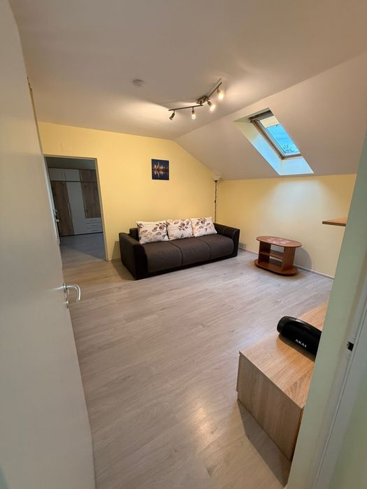 Închirez apartament 2 camere