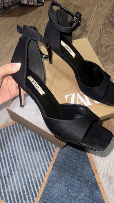 Туфли Zara,не высокий каблук
