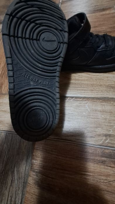 Adidasi nike 28.5