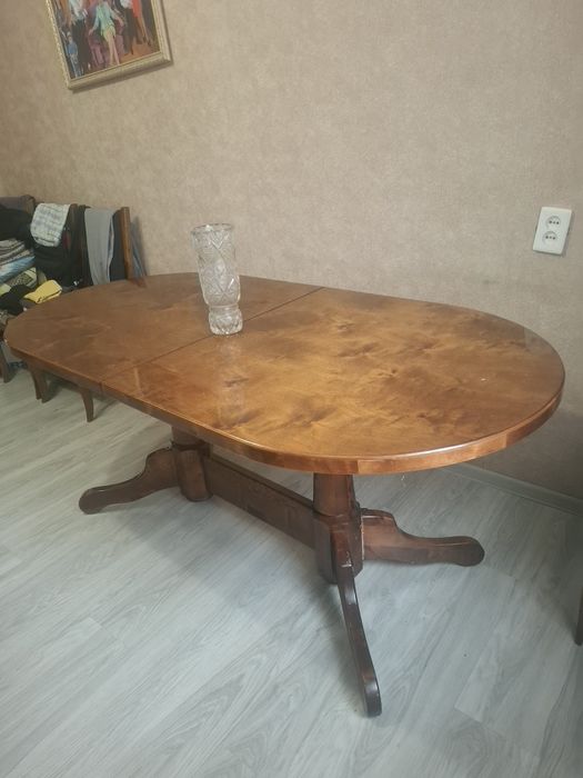 Продам стол обеденный раздвижной