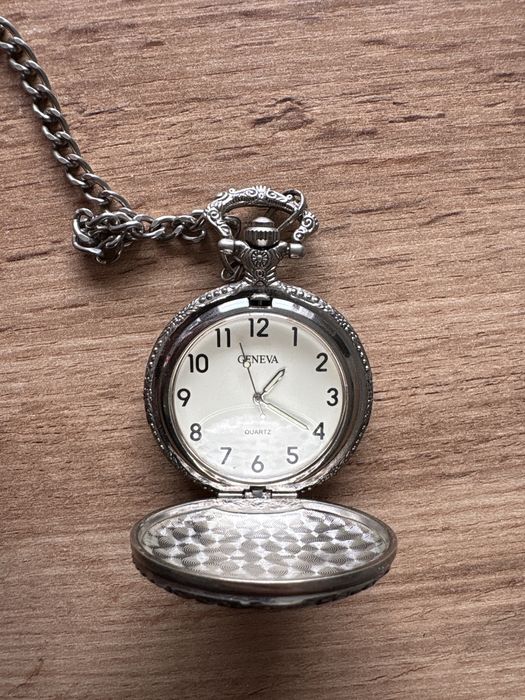 Джобен часовник Geneva Qartz
