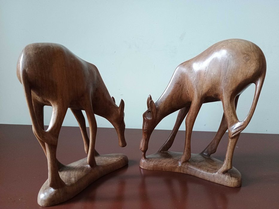 ПРОМОЦИОНАЛНА ЦЕНА Старинна скулптура от тиково дърво ръчна работа