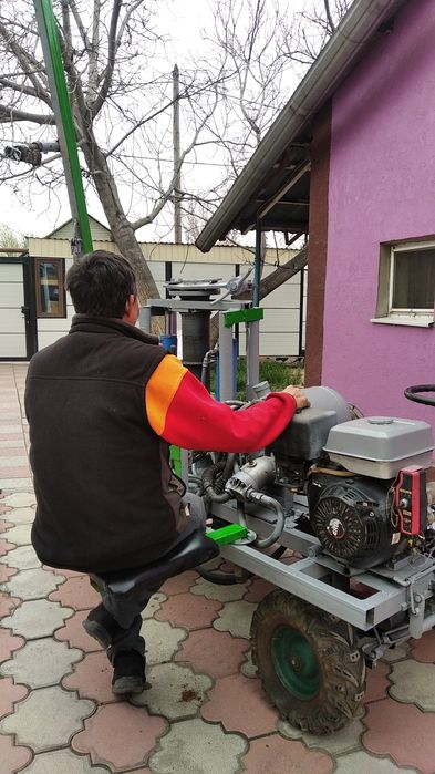 Продам мини буровую