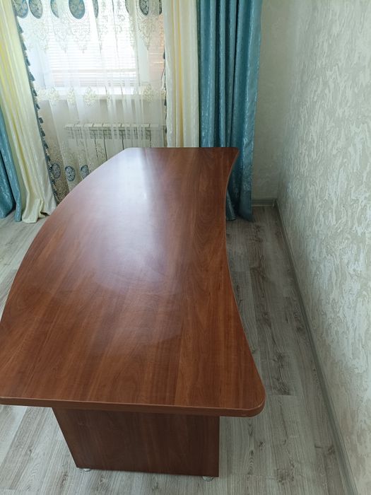 Продается стол руководителя