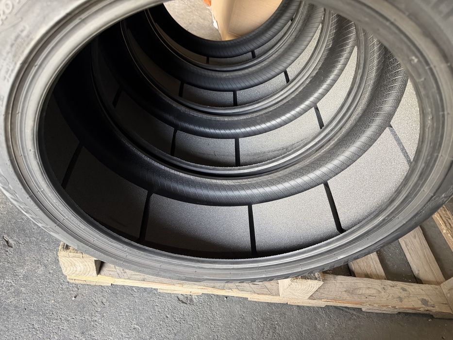 4 anvelope iarna 235/40/19 Pirelli  T0 echipare Tesla!