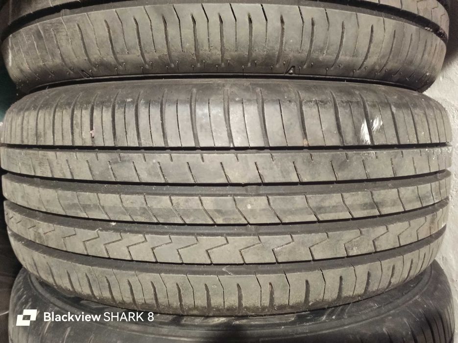 Автомобилни летни гуми 215/55/17 Falken