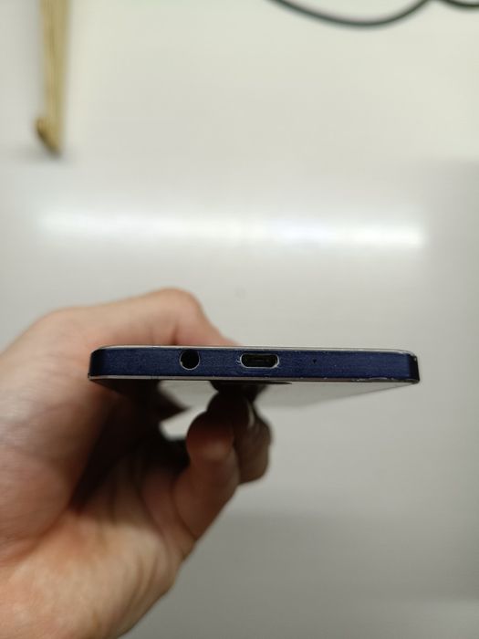 Продам Samsung a3