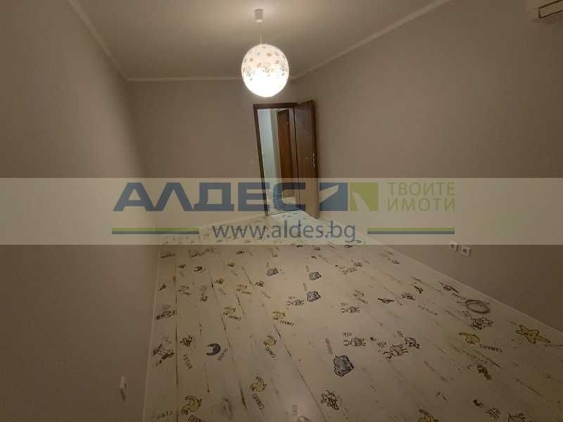 Дава се под наем Четиристаен апартамент в София, Младост 3 - 130 кв.м за 1275 € - Снимка #12