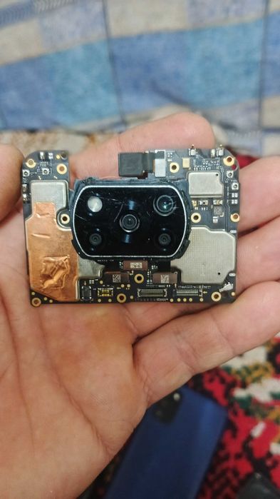 Pocco x3 nfs 6.128 platasi sotiladi