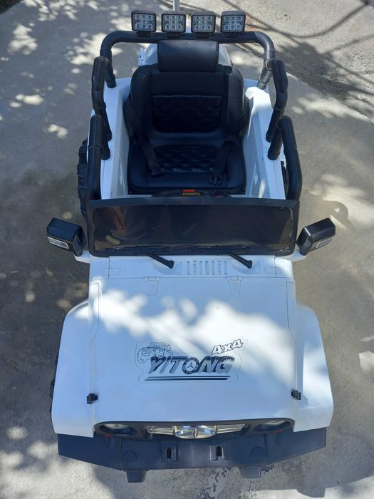 Детская машина на пульте