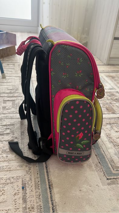 Школьная форма и рюкзак