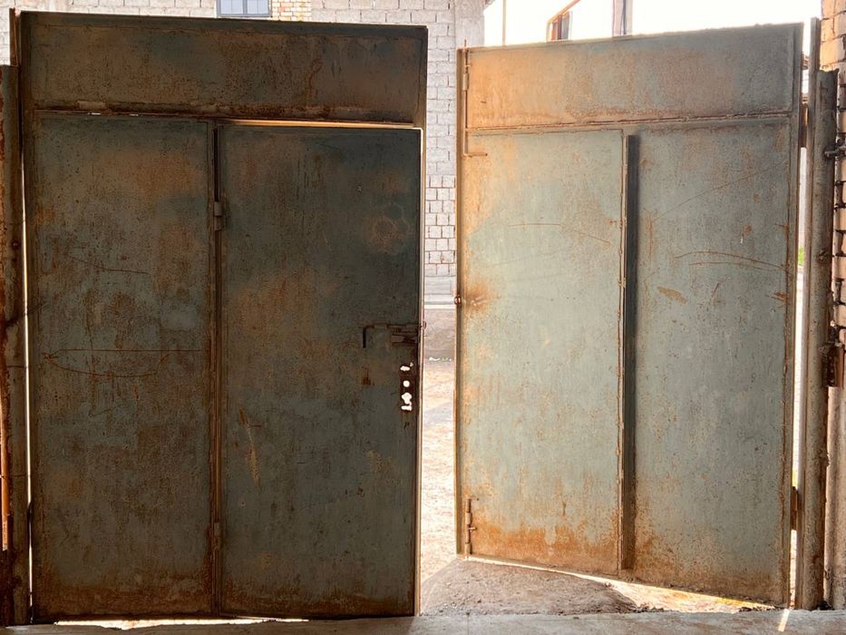 Temir darvoza sotiladi rasiyski metal.