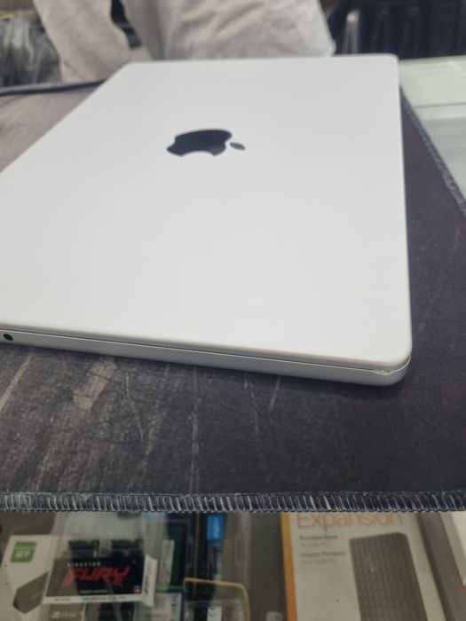 MacBook Pro 14 M1 Pro 16GB 500GB SSD ideal holat