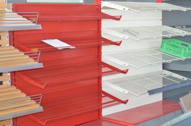 Метални стелажи тип гондола и крайстенни стелажи