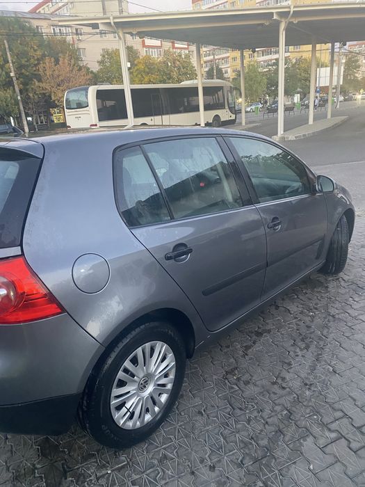 Vand WV Golf 5 foarte intretinut