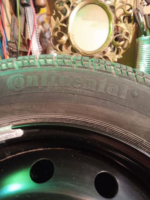 Чисто нова лятна единична гума Continental