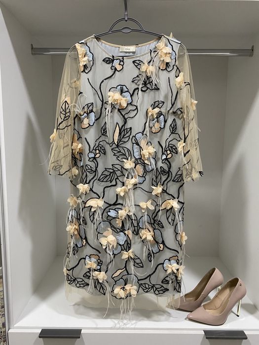 Шикарное вечернее платье Roman.