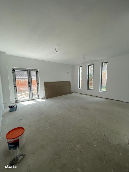 Casă 4 camere | Poartă electrică | Încălzire în pardoseală