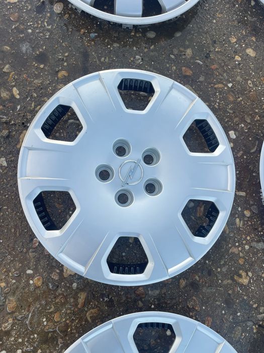 Оригинални 16 цола тасове от OPEL състояние нови