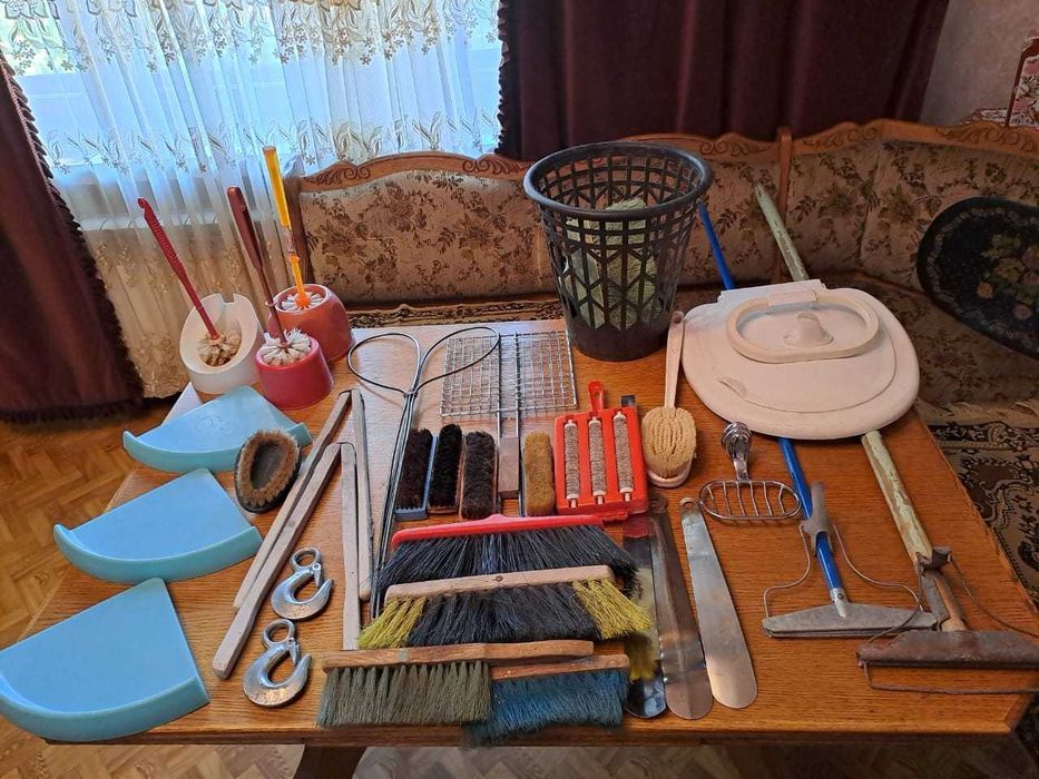 Садовый инвентарь ,емкости, походная плитка