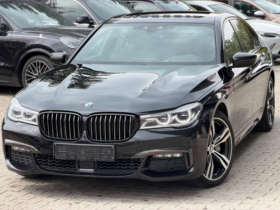 BMW Seria 7 11.2018 | Pachet M | Istoric BMW | Garantie | Finantare | TVA Deductib