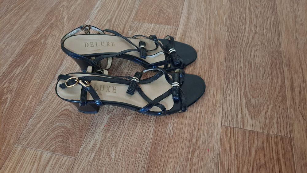 Продам бассаножки, туфли