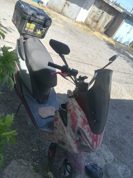 Продам скутер макси