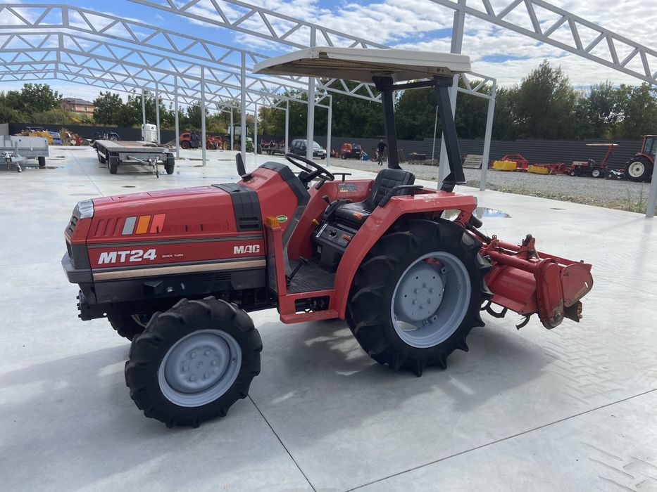 Tractor japonez Mitsubishi MT24, 4x4, 24cp, 4 pistoane