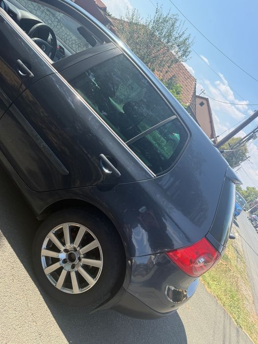 *VW Golf 5 1.4 MPI 80CP - CLIMATRONIC 2007 - Stare foarte buna - Arad*