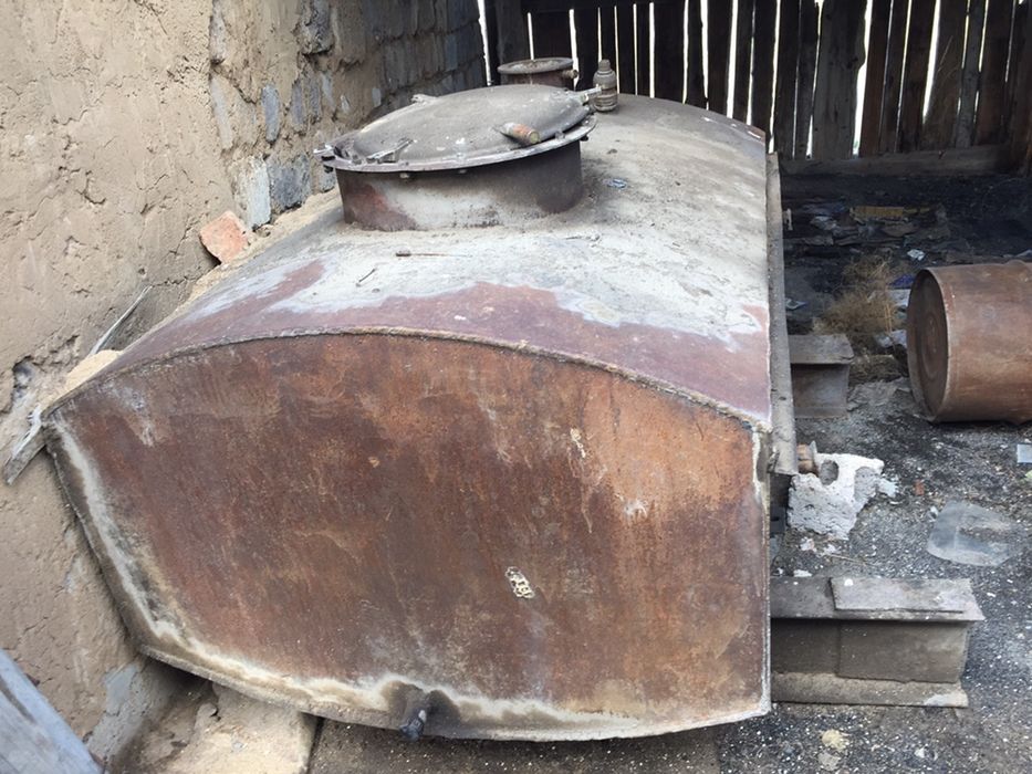 Срочно продам бочку 1200 куб