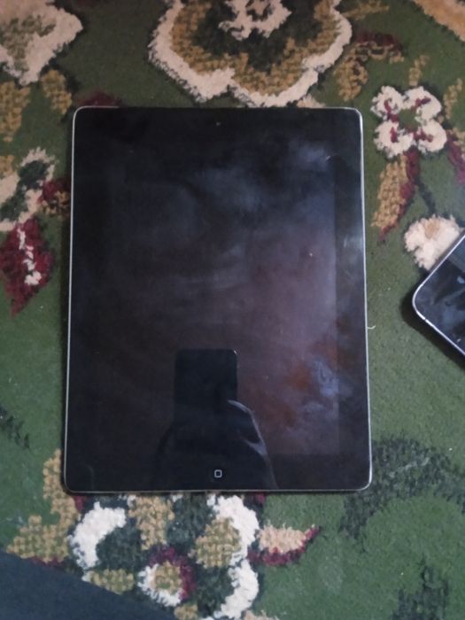 iPad 4 продаётся