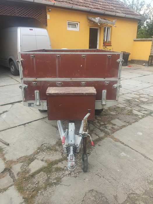 Vând remorca  dublu ax