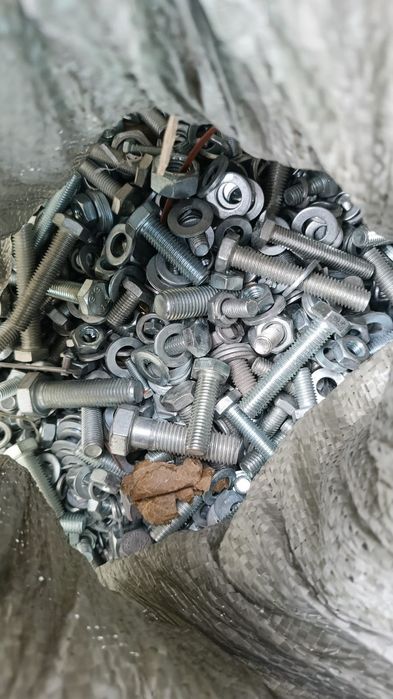 Продам метизы актуальных размеров