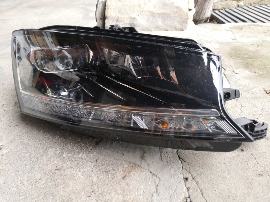 Фар Skoda Fabia FULL LED десен/Фар Шкода Фабиа LED Оригинален