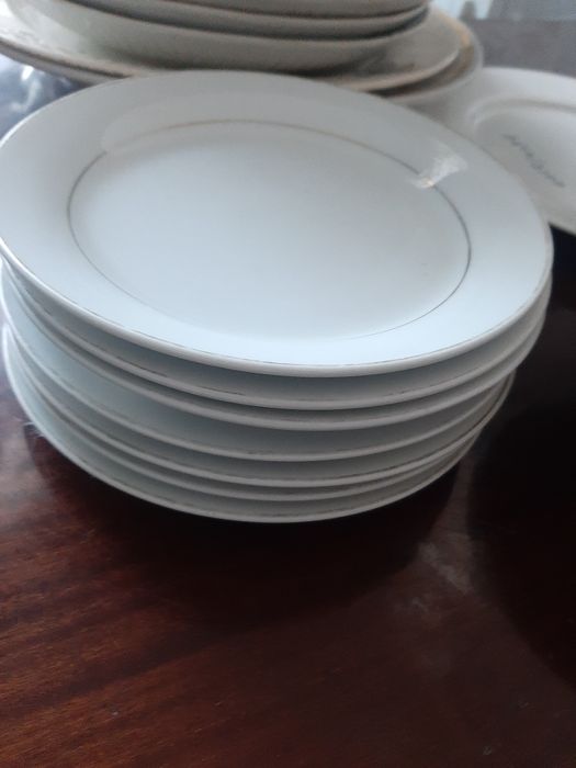 Продам тарелки б.у