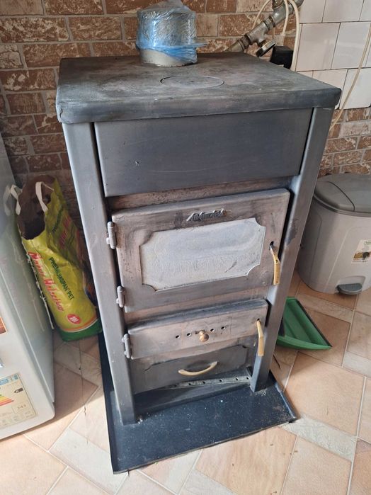Камина на дърва  АВАНГАРД с водна риза 14kw