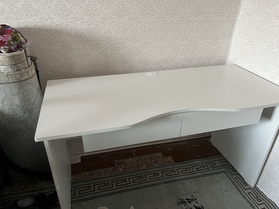 Игровой стол компьютерный