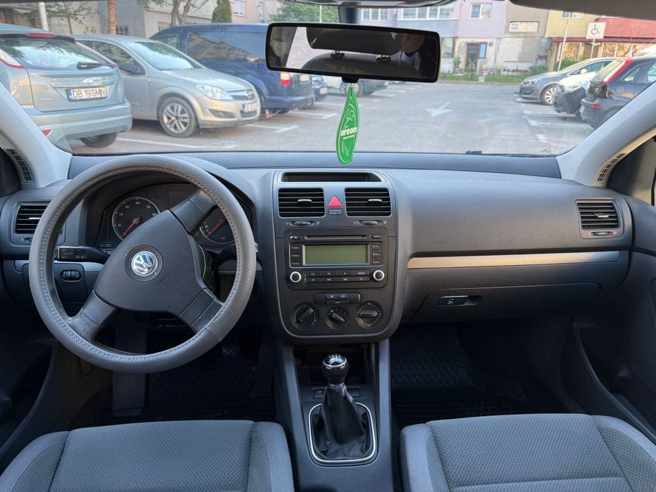 Vând golf 5 2007 1.6 Benzina