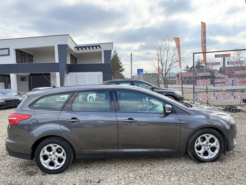 Ford Focus 1.5TDCi 02.2015 Navi Rate Garantie Buy-Back