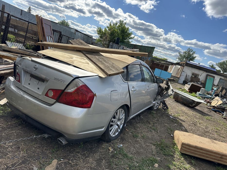 Продам Nissan FUGA