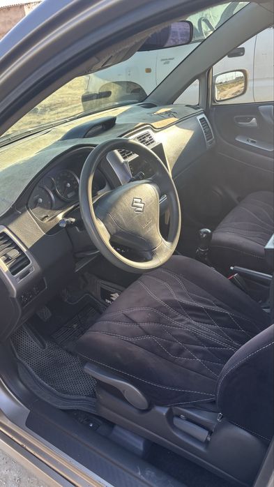 Suzuki liana 2006г